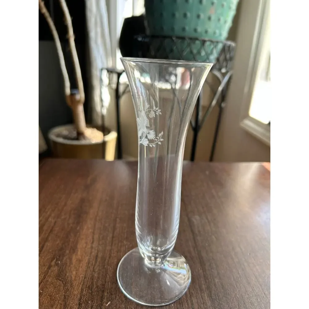 New Vintage Avon Hummingbird Crystal Clear Glass Bud Vase gift